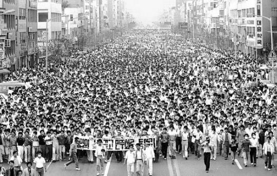 File:Gwangju protest.png