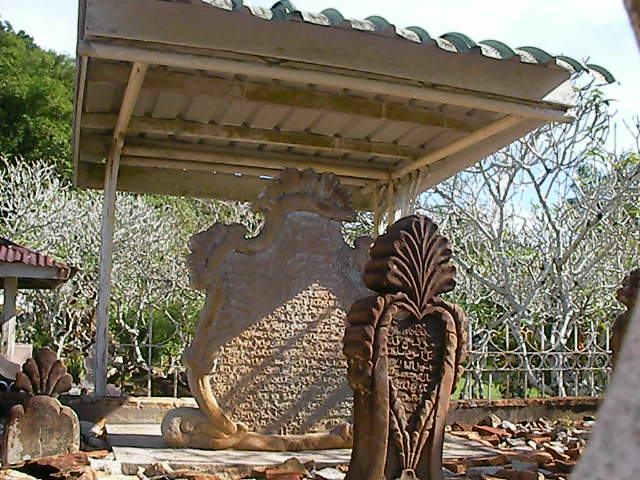 File:Batu Tarsilah.jpg