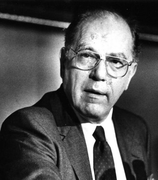 File:Lyndon larouche.jpeg