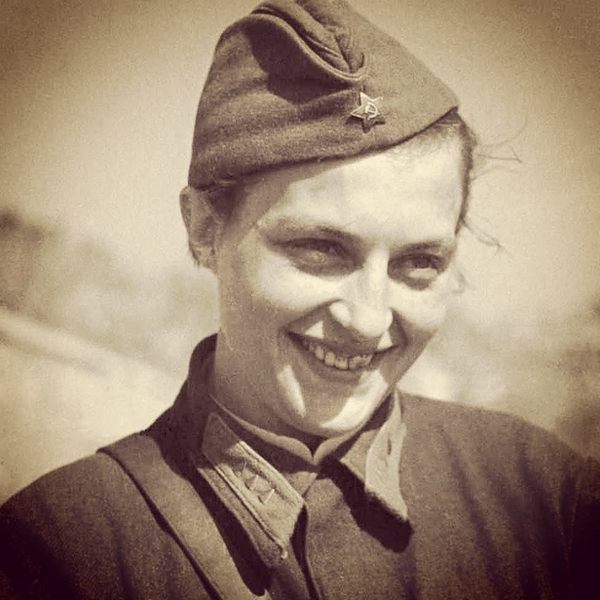 File:Lyudmila Pavlichenko.png