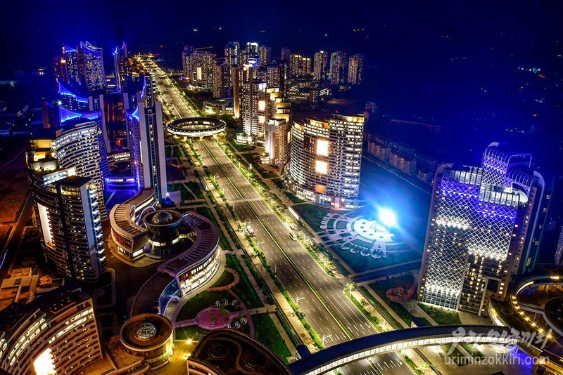 File:Pyongyang night.png